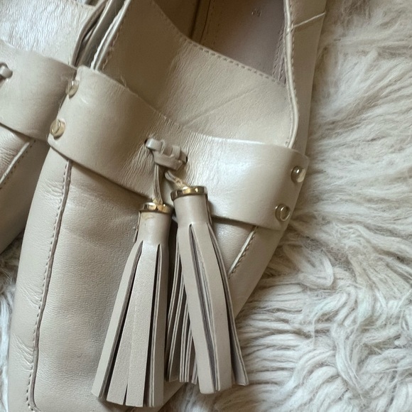 Beige/cream loafer shoes from Zara. Very soft and comfortable. - Picture 5 of 6